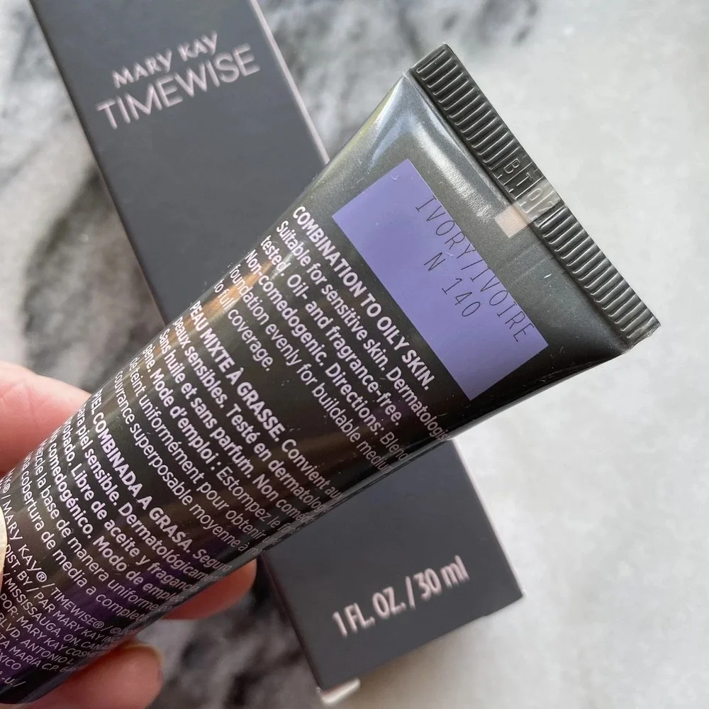 NIB Mary Kay TimeWise MATTE 3D Liquid Foundation Shade Ivory N 140